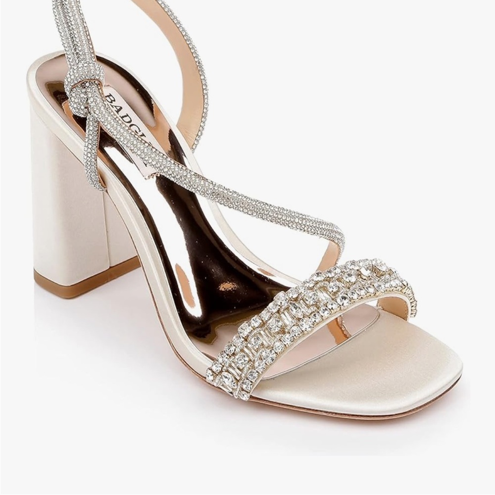 Badgley Mischka Galaxy Pump, Ivory Satin